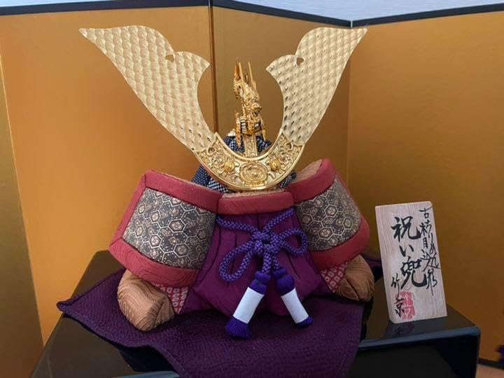 古ちりめん木目込人形 祝い兜 古ちりめん木目込人形祝い兜